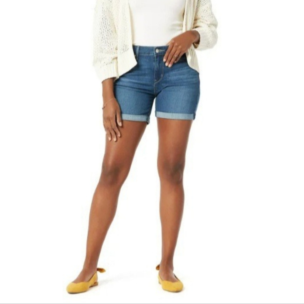 Signature by Levi Strauss | Mid-rise denim shorts, relaxed fit